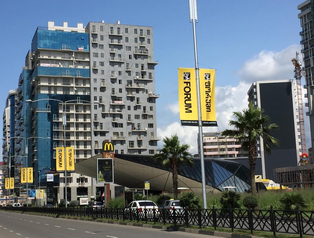Batumi Center 3 Rooms City Side Oda fotoğraf